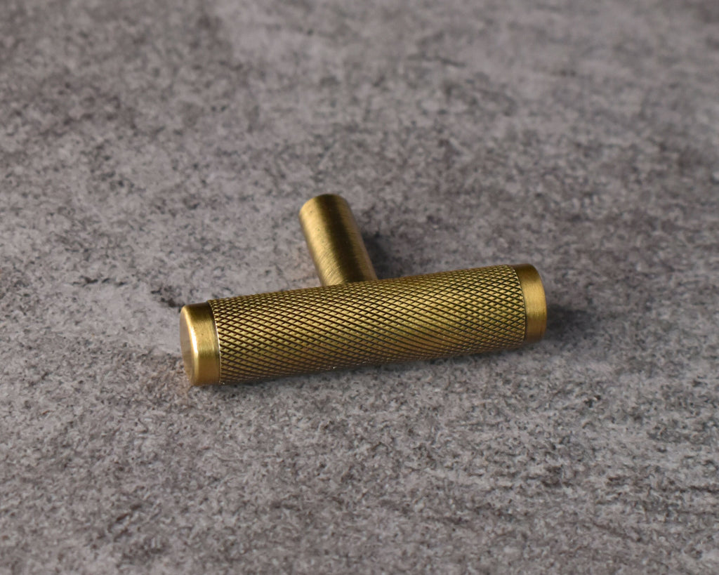 antique brass knurled t bar cupboard  handle pull